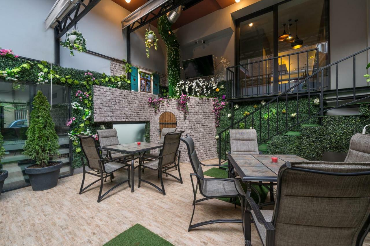 Veranova Hotel Tbilisi Exterior foto